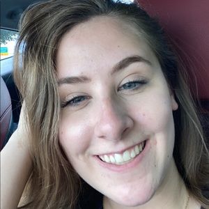 Meet your Posher, Lily